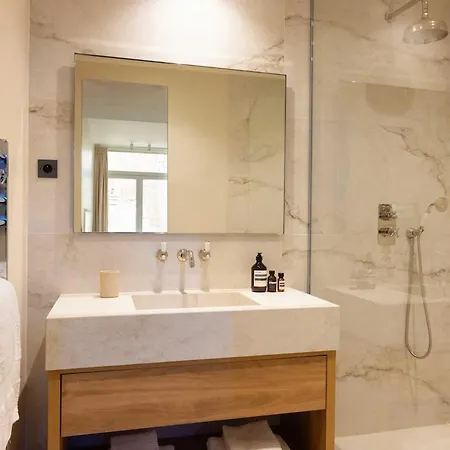 Luxurious -eiffel Tower View Apartment Paris